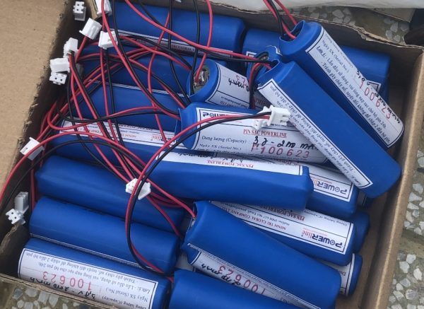Pin Li-ion 3.7V/2200mAh