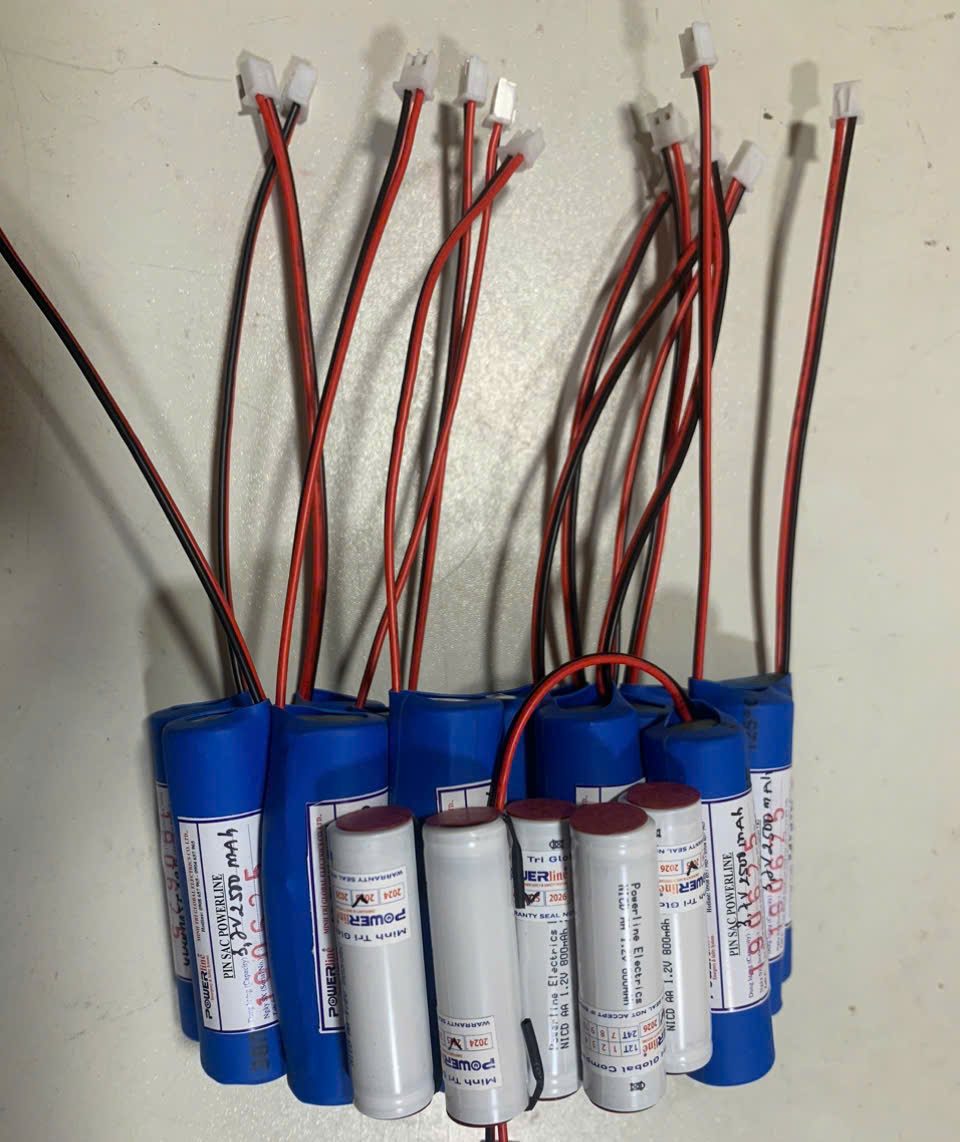 BỘ PIN LI-ION 3.7V Pin Li-ion 3.7V/4500mAh