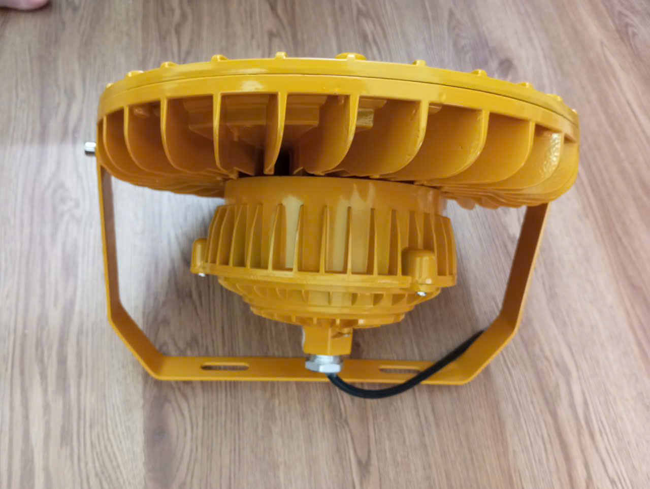 ĐÈN LED NHÀ XƯỞNG CHỐNG CHÁY NỔ BAT95G-100W